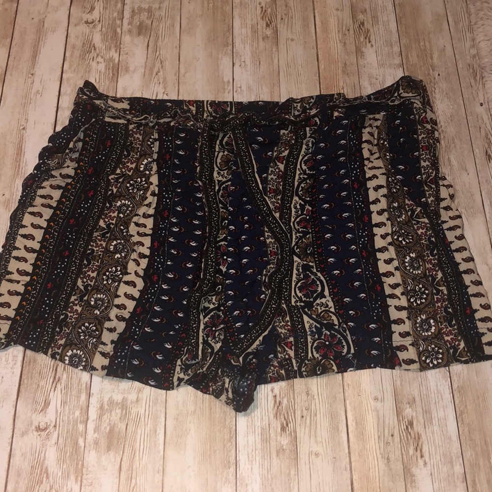 COPY - 3/15$ patterned shorts